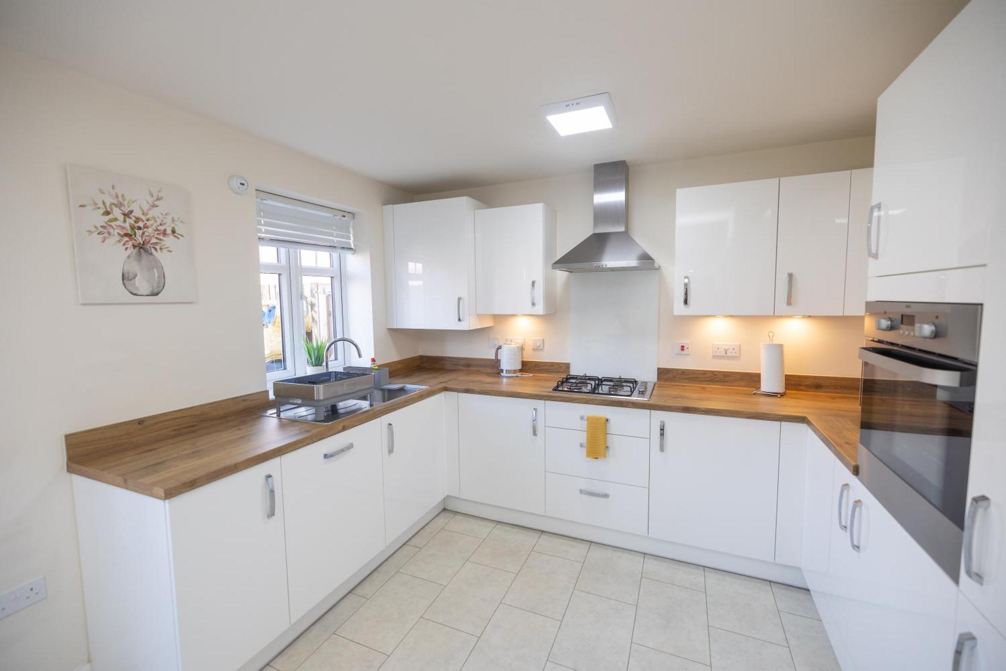 Home In Hugglescote - Long Stays Coalville Exterior foto